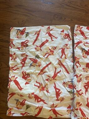Pottery Barn Kids Elf on the Shelf Red and White Holiday Throw